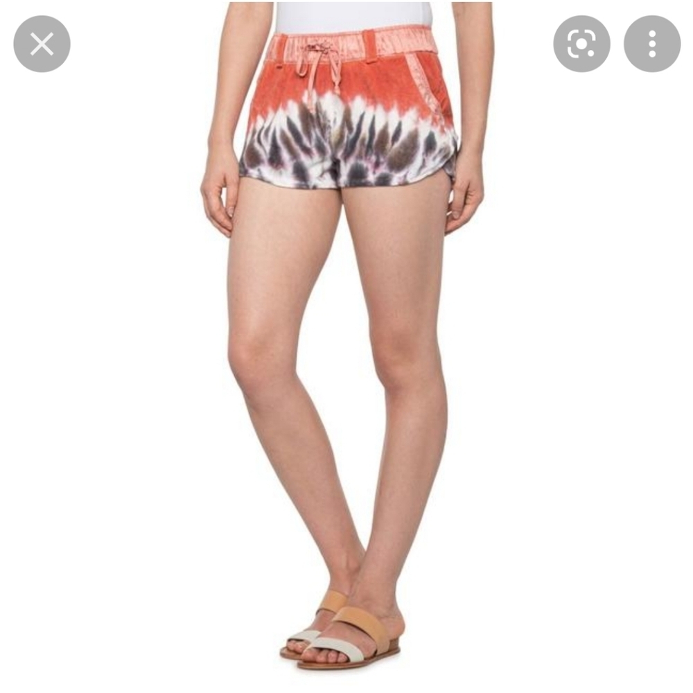 Yfb tie dye shorts  bnwt size L